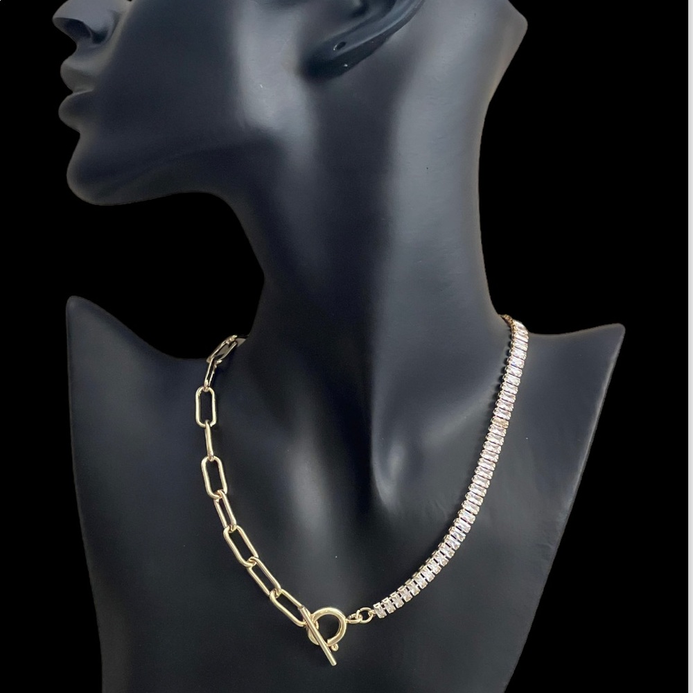 Gold Clasp Toggle closure necklace/choker